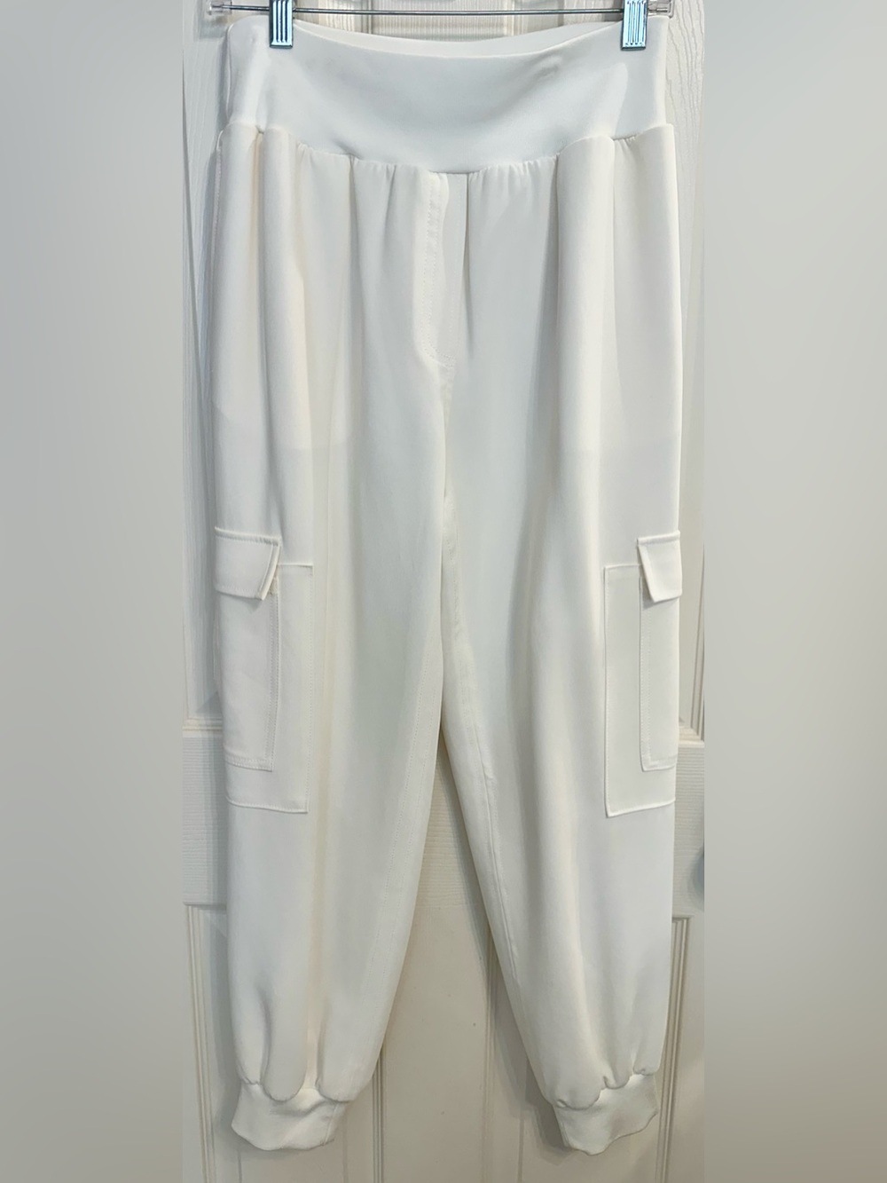 cinq a sept Giles Twill Cargo Joggers Size M $265 - Picture 7 of 9